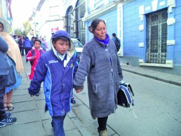 Labores educativas se reiniciaron ayer en 30 de 33 distritos escolares