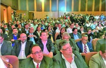 Parlamento venezolano declara emergencia en estado petrolero por crisis