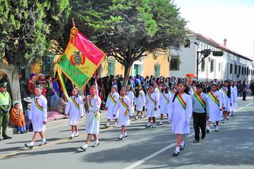 La Unidad Educativa Antonio José de Sucre.