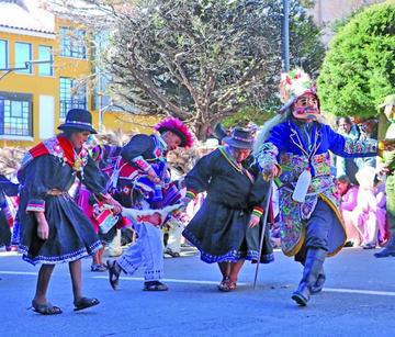 Los bailarines demostraron sus tradicionales ritmos.