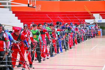 Los deportistas, durante el primer día de competencia.