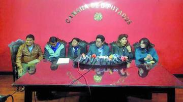 La bancada del Movimiento Al Socialismo de la Cámara de Diputados, en conferencia de prensa.