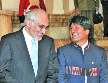Carlos Mesa recuerda que Evo Morales y él no son candidatos