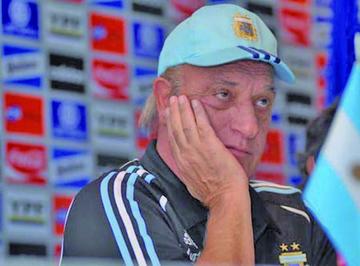 Alfio Basile pide a Simeone como técnico de Argentina