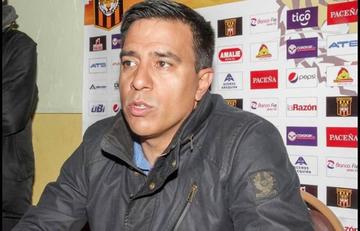 Farías regresa para definir el equipo que jugará el clásico
