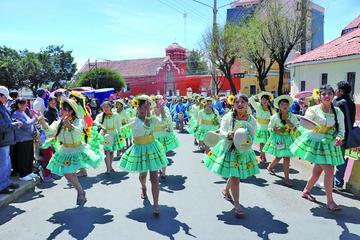 Fraternidad las Tupiceñas del Colegio Santa Rosa.