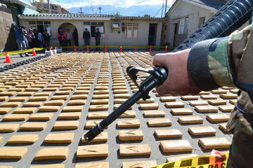 Incautan camión que transportaba droga valuada en $us un millón