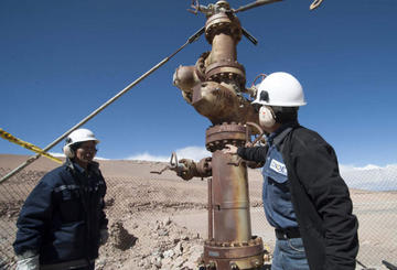ENDE impulsa proyecto de generación eléctrica en base a la geotermia