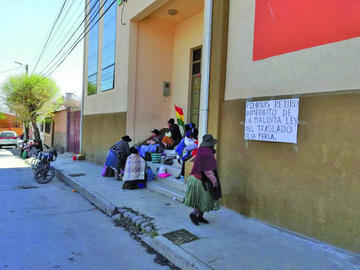 Los vendedores inclusive tomaron un coliseo.