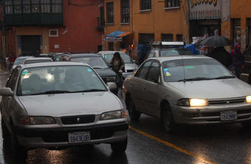 Choferes dan plazo para que resuelvan problema de la feria