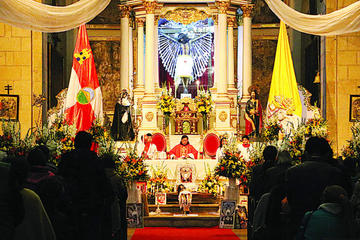 Festejan la aparición del Señor de la Veracruz