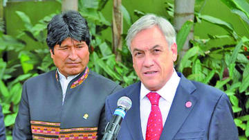 El presidente Evo Morales invitó a Sebastián Piñera a encontrar “fórmulas de entendimiento” para zanjar las “heridas”...