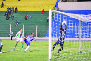 La jugada en la que Fernando Adrían anota el único gol del cotejo.