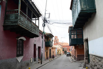 Las calles de Potosí acogen a turistas.