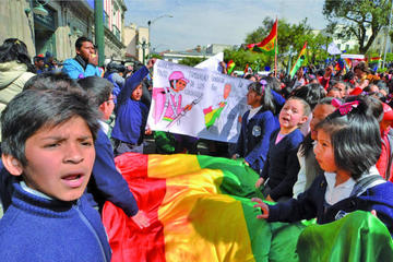 Expectativa, esperanza y unidad son las consignas con las que los bolivianos siguen el veredicto de La Haya.