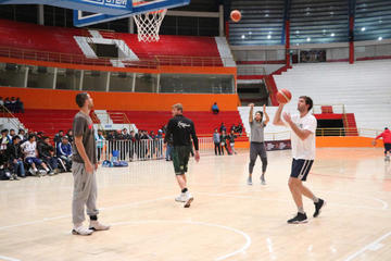 De izq. a der. Michael Liabo, Milos Petkovic, Louis Charles Munks III y Agustín Ambrosino.