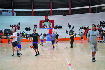El equipo potosino durante la práctica de la víspera.