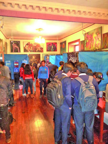 Visitaron la feria para saber y conocer la actividad.
