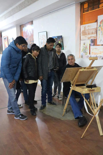 La población compartió con los artistas.