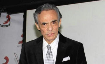 El cantante José José expresa que está bien