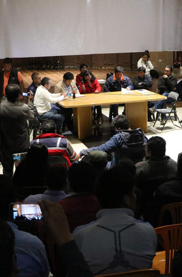 Ayer, en la reunión infructuosa.