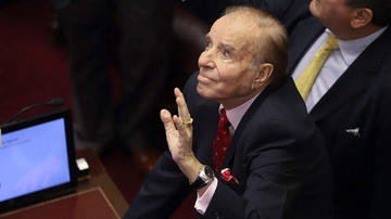 Fiscal apela absolución de Menem por venta de armas