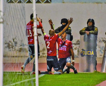 Guabirá y Wilstermann, en un choque al "rojo vivo"
