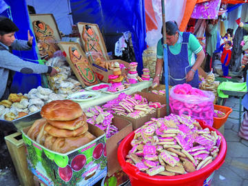 Se vive la fiesta de Todos Santos