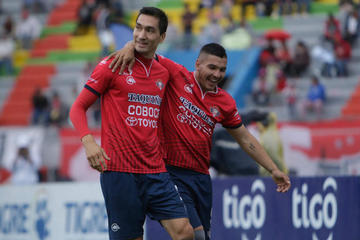 La recta final del certamen se pone al rojo vivo.