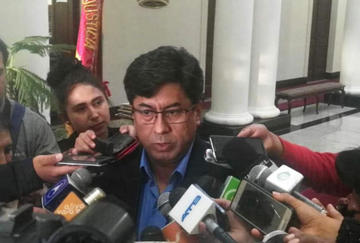 Advierten con sanciones si se incumple fallo del TCP que habilita a Evo