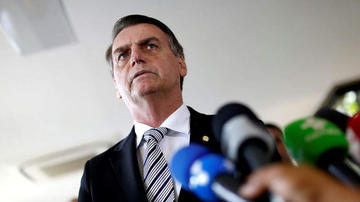 Bolsonaro concluye su visita a Brasilia con un tono más moderado