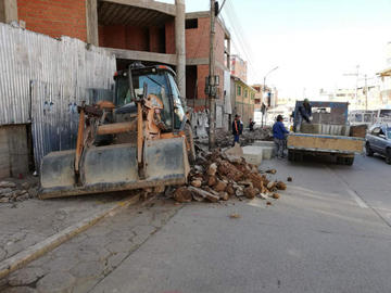 Alcaldía inicia cambio de aceras y frenará asentamiento de la feria