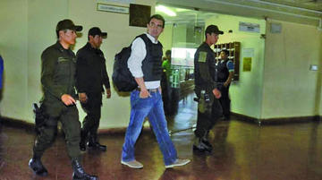 Suspenden audiencia en contra de Leyes