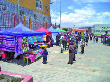 Estudiantes de inicial exponen saberes