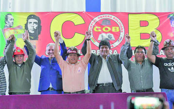 En el ampliado de la Central Obrera Boliviana fueron proclamados los actuales mandatarios.