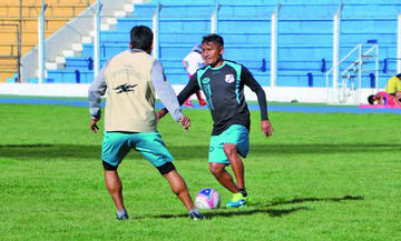 La banda roja tiene a cuatro jugadores condicionados