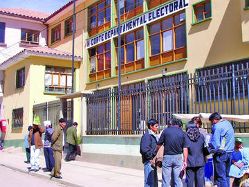 Casi 500 personas solicitaron la anulación de militancia trucha