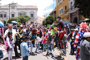 Todos bailaron y cantaron junto a los artistas.