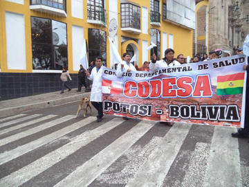 Médicos se declaran en emergencia y Fesimres va al paro esta jornada