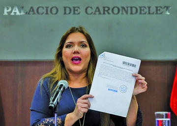 Abren una investigación contra la actual vicepresidenta de Ecuador
