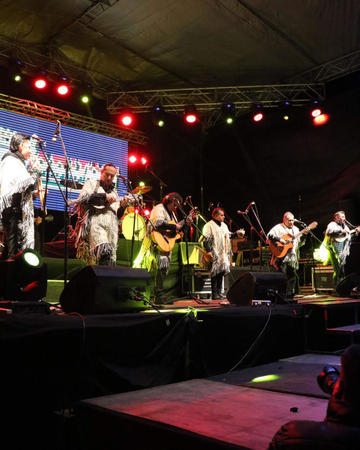 Los Kjarkas le cantaron a Potosí.
