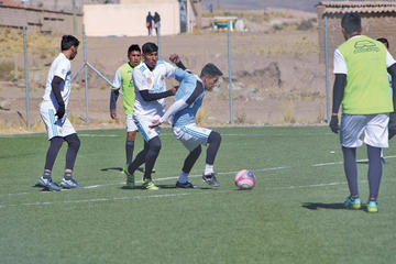 Real parte con la ilusión de sumar puntos ante Bolívar