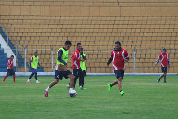 Los jugadores lilas durante su último entrenamiento.