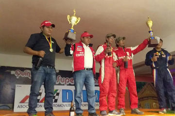 Los ganadores de la categoría estándar.