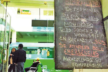 Los médicos van al diálogo pero amenazan con paro de 72 horas