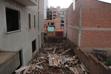 En la zona baja las casas fueron inundadas, en este caso se tuvo que perforar la pared.