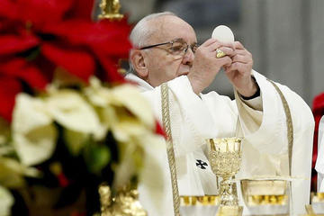 Papa pide imitar a los Reyes Magos