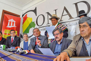 Miembros del Consejo Nacional de Defensa de la Democracia (Conade).