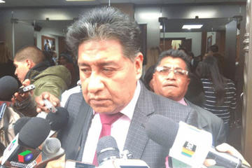 El fiscal Departamental de La Paz, Williams Alave, en rueda de prensa.