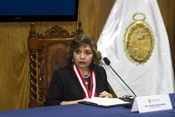 Renuncia fiscal general de Perú busca aplacar crisis de la justicia